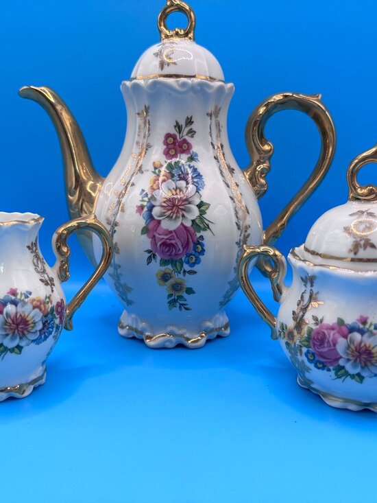 Other - Vintage Gold Luster Barvarian Tea Set